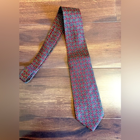 NINA RICCI Paris Silk Red Geometric Print Handmade Necktie - Picture 2 of 8